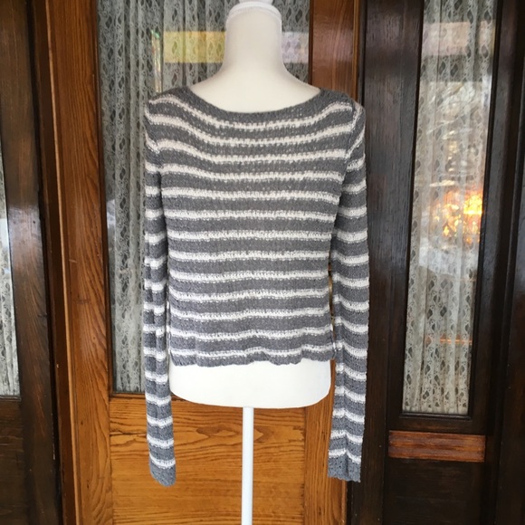 Hollister sweater gray white striped size Medium - Picture 5 of 8